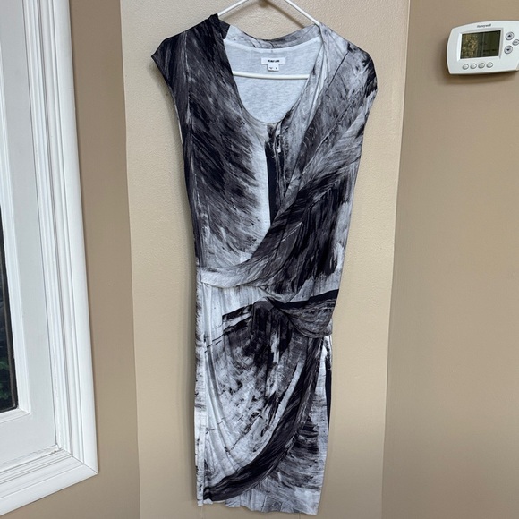 Helmut Lang Dresses & Skirts - Helmut Lang Monochrome Abstract Dress Petite Like New
